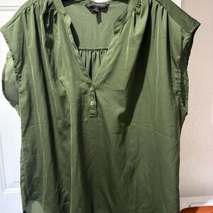 Banana Republic Olive V-Neck Cap Sleeve Blouse